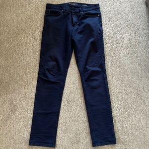 Banana Republic Dark Blue Traveler slim fit pants 31x32